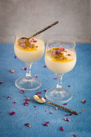 Chokladmousse med passionsfrukt