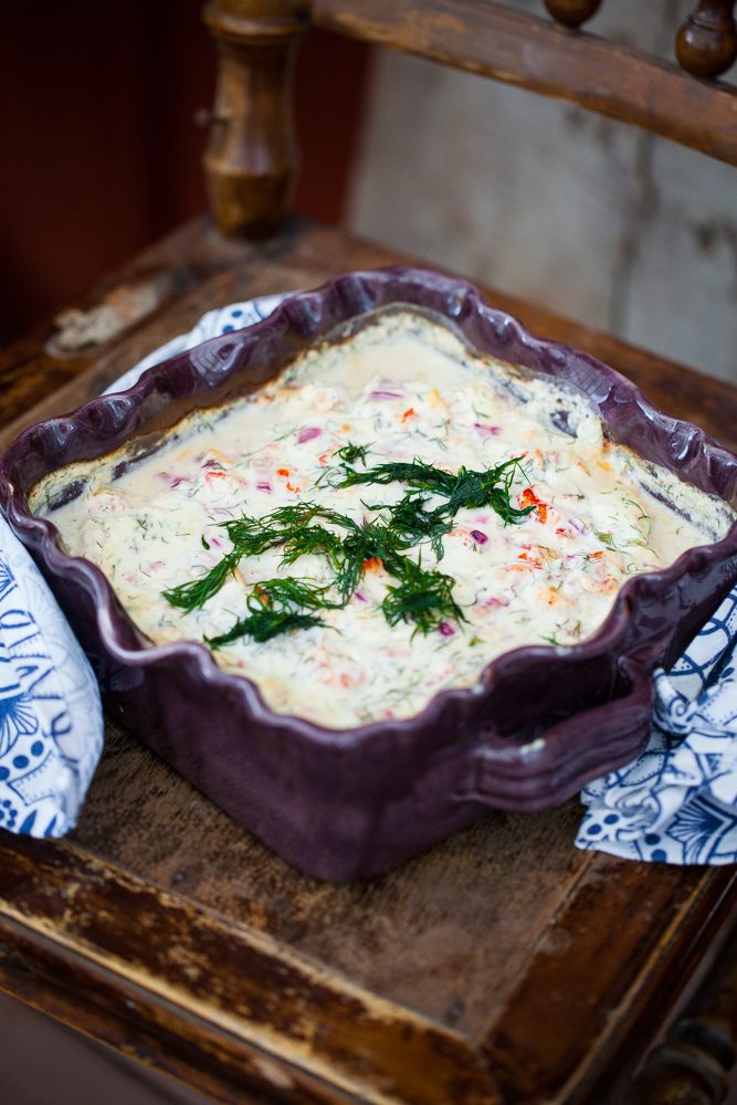 fisk i ugn med skagenröra