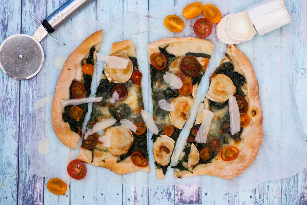 Pizza med tresorters ost