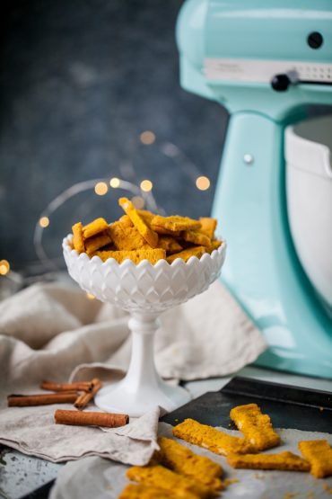 saffranssnittar med vit choklad