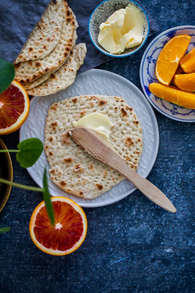 mjukt tunnbröd i stekpanna