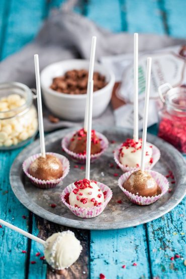 enkla cake pops milda färdiga baksmet
