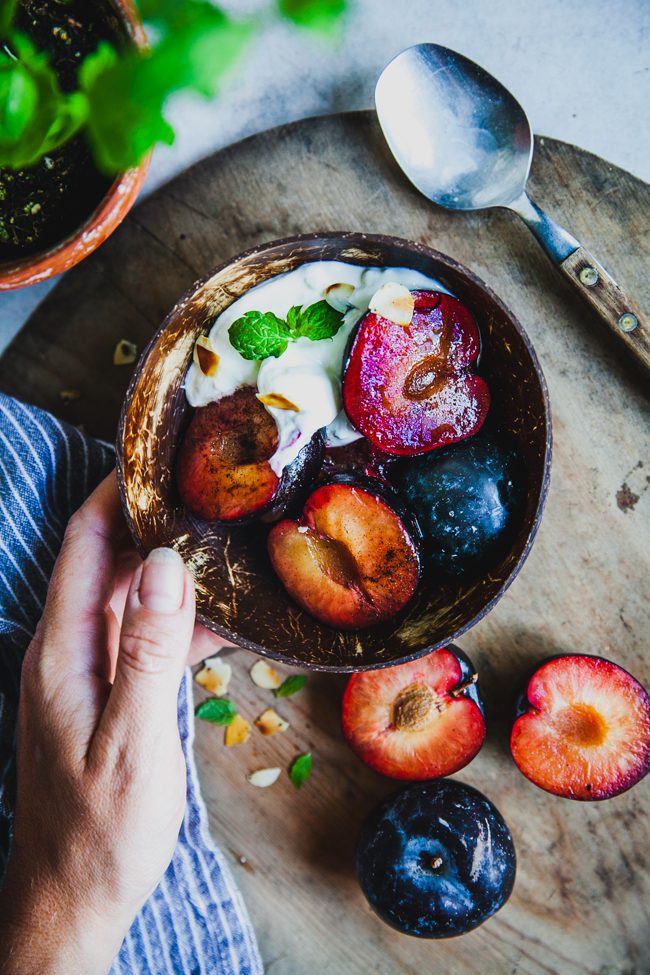 grillade plommon, plommon i ugn