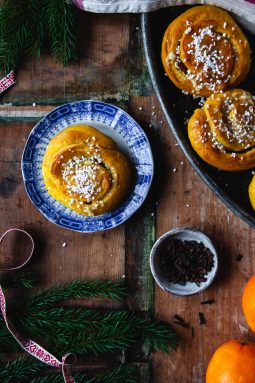 saffransbullar med vit choklad, saffransbröd, lussekatt