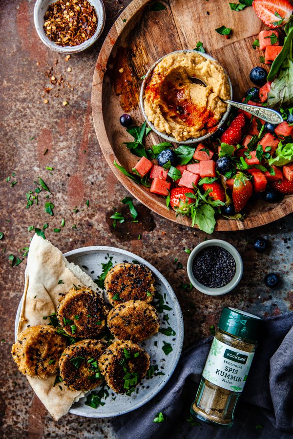 kockens kryddor, blomkål, hummus