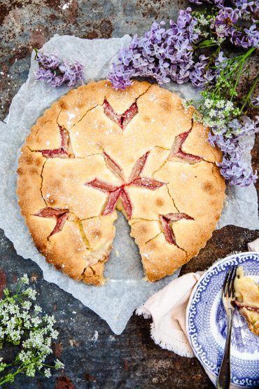 Knäckig rabarberkaka