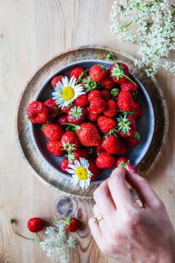 midsommartårta, tårta, daimtårta,