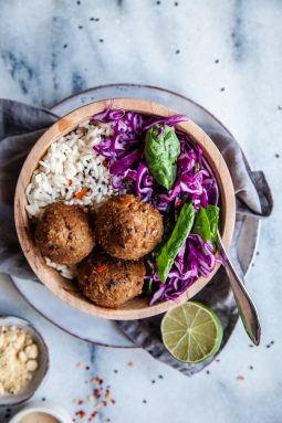 färsbiffar, vegofärsbiffar, asiatiska köttbullar