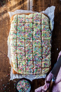 ljusa mockarutor, baka i långpanna, långpanna