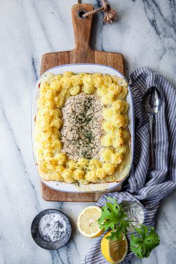 Fiskgratäng med citronsås