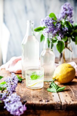 svartvinbärsbladssaft, saft på svartavinbärsblad, saft