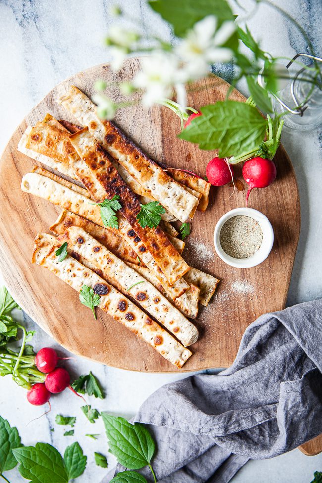 stekt tunnbröd, tilltugg, snittar