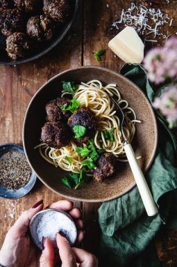 köttbullar, italienska köttbullar, saftiga köttbullar