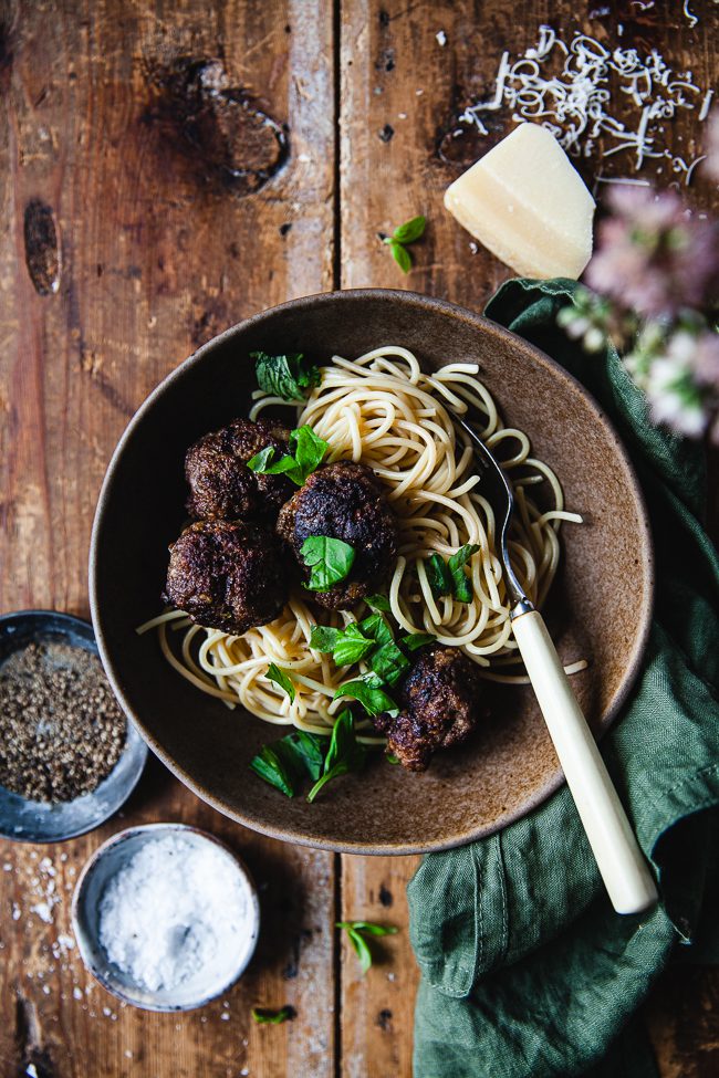 köttbullar, italienska köttbullar, saftiga köttbullar