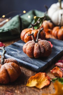 munkar, pumpa, doughnut