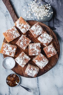 Lättbakat kalljäst bröd i långpanna