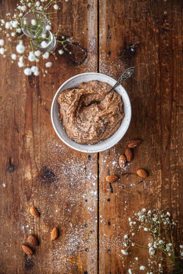 mandelmassa, hemgjord mandelmassa, hemmagjord mandelmassa, rostad mandelmassa