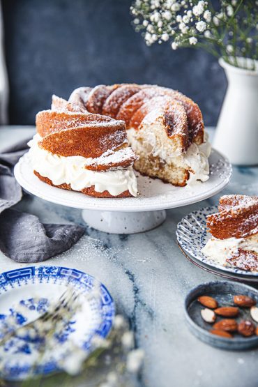 semmelsockerkaka, semla, semmlor, sockerkaka med mandelmassa, sockerkaka med kardemumma