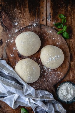 Pizzadeg, hemgjord pizzadeg, kalljäst pizzadeg