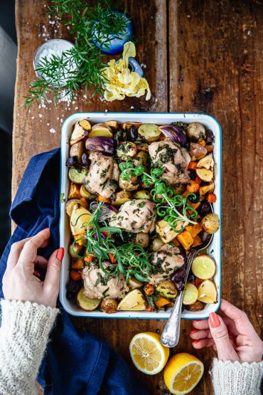 ugnsbakad kyckling med rotfrukter, kyckling i ugn, allt i ett kyckling,