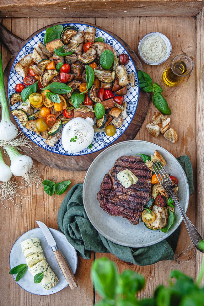 Entrecote, panzanella, salviasmör, valborg, jordgubbsswish