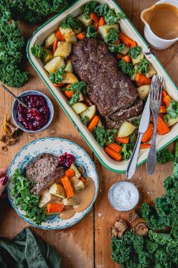 köttfärslimpa, gräddsås, brunsås