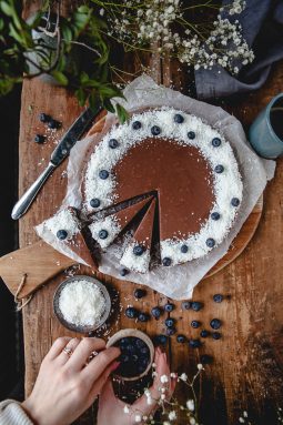 fredagsfika,kladdkaka, kärleksmums, glasyr, choklad