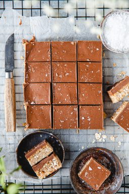 Nougatrutor, havrerutor, nougat, baka i långpanna