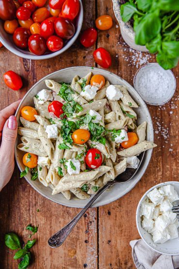 Pestopasta med fetaost, pestopasta med kyckling, vegetarisk pestopasta