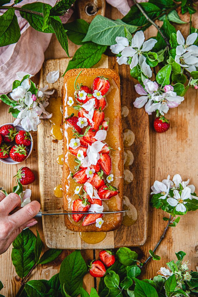 sockerkaka med fläderglasyr