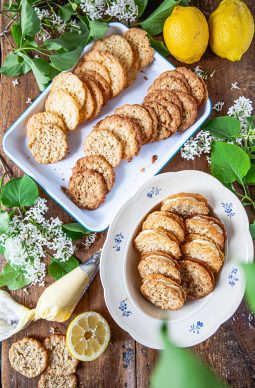 havreflarn, kokosflarn, smörkräm, citronsmörkräm