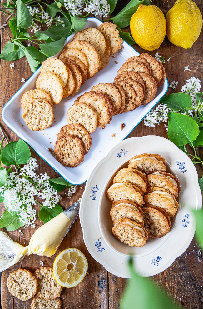 havreflarn, kokosflarn, smörkräm, citronsmörkräm