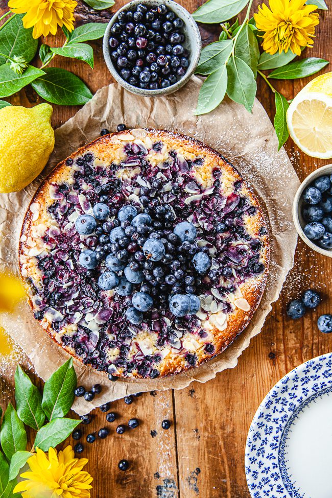 kladdkaka, vir chokladkladdkaka, blåbärskladdkaka