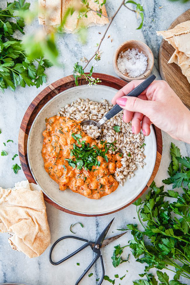 Kikärtsstroganoff, kikärtsgryta, kikärtor